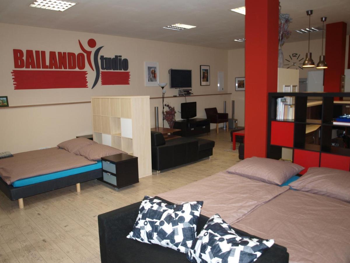 Bailando Studio Neratovice Eksteriør bilde